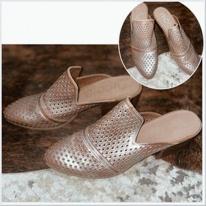 Nicole Heeled Mule